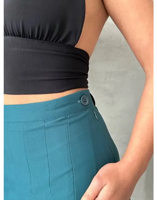 Omarı Yeşil Pileli Düğmeli Etek - Şık ve Rahat Stil İçin!