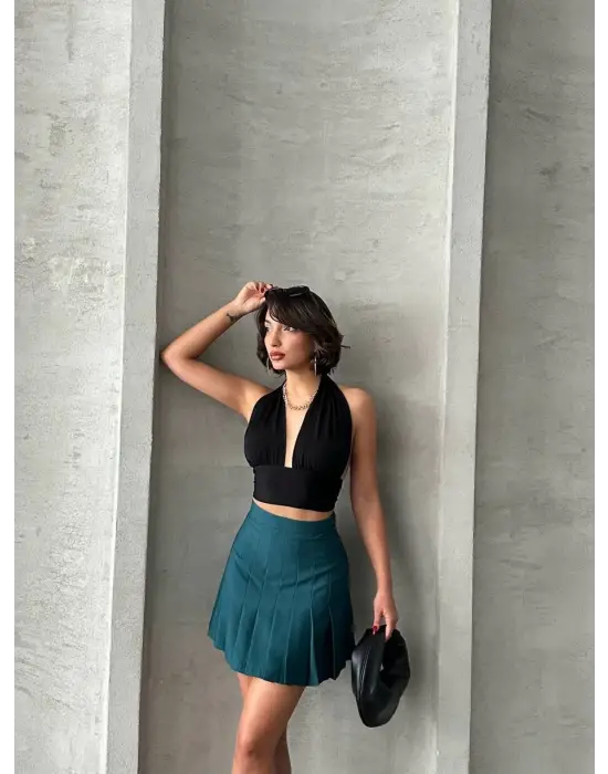 Omarı Yeşil Pileli Düğmeli Etek - Şık ve Rahat Stil İçin!