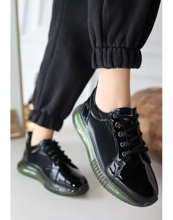 Modern Siyah Rugan Spor Ayakkabı