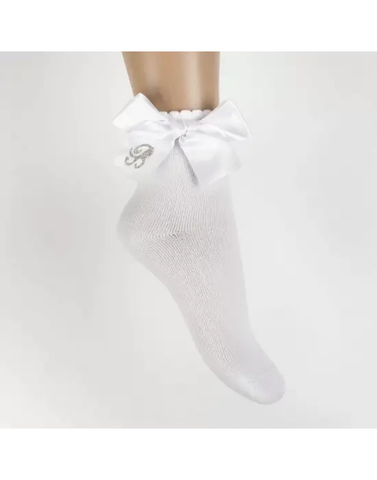 Omarı Pirana Aks Kız Soket - Beyaz Enerji ve Tarz Uyumunda