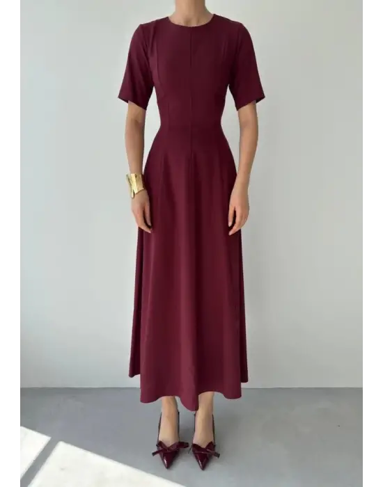 Omarı Zarif Asimetrik Kesim Pliseli Midi Elbise