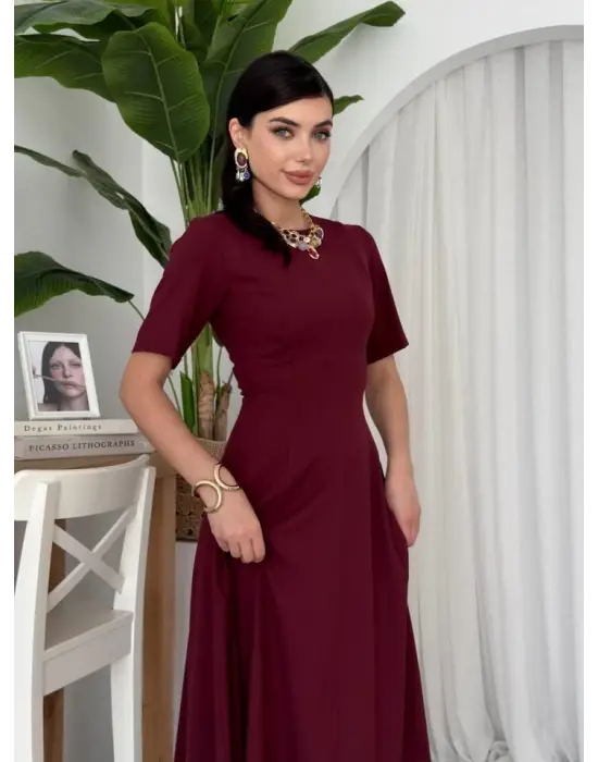 Omarı Zarif Asimetrik Kesim Pliseli Midi Elbise