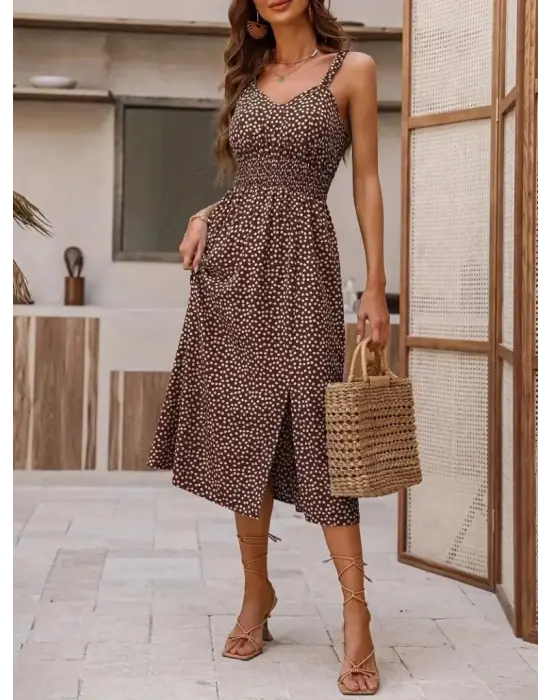 Omarı Şık ve Rahat Kadın Midi Elbise