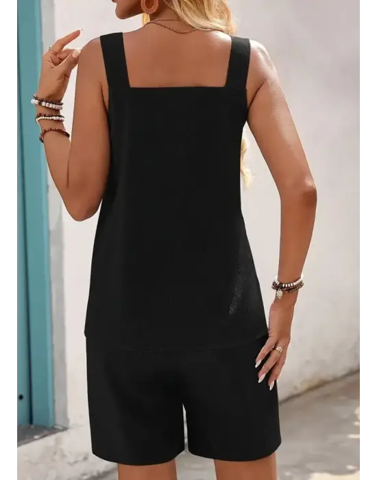 Omarı Yuvarlak Yaka Kuş Gözü Detaylı Takım