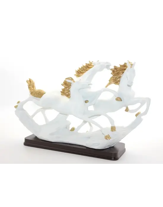 Polyester 3lü Şahlanmış At Figürü