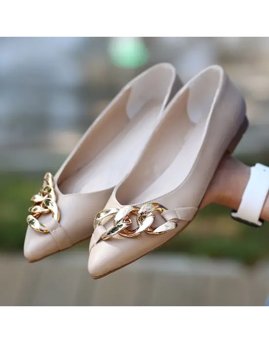 Omarı Zincir Detaylı Nude Babet Ayakkabı