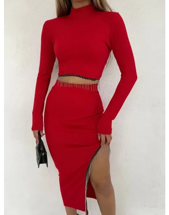 Omarı Püskül Detaylı Yırtmaçlı Kırmızı Etek Takımı