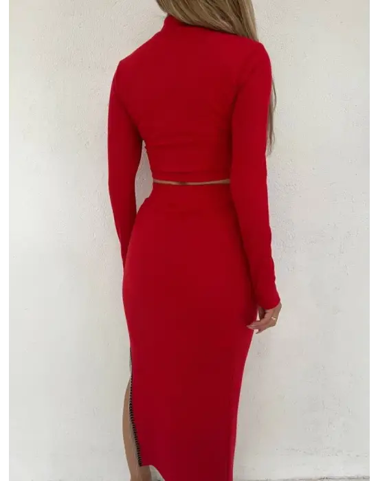 Omarı Püskül Detaylı Yırtmaçlı Kırmızı Etek Takımı