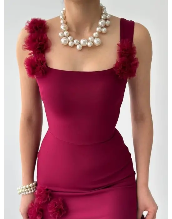 Omarı Bacakları Uzun Gösteren Siyah Mini Elbise