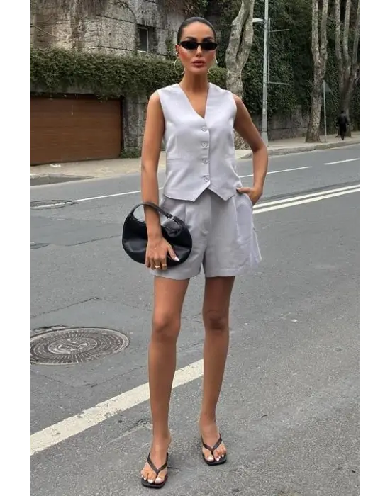 Omarı Şıklığıyla Sizi Büyüleyecek Keten Takım