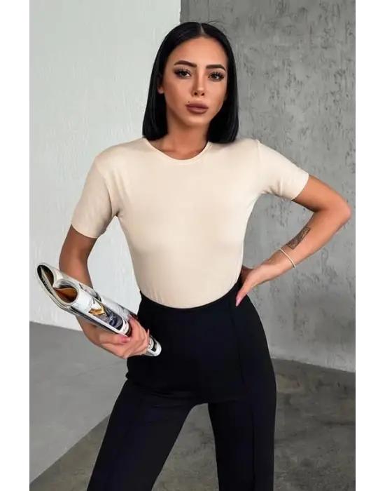 Omarı Şık ve Rahat Kısa Kollu Likralı Viskon Penye Body - Bej