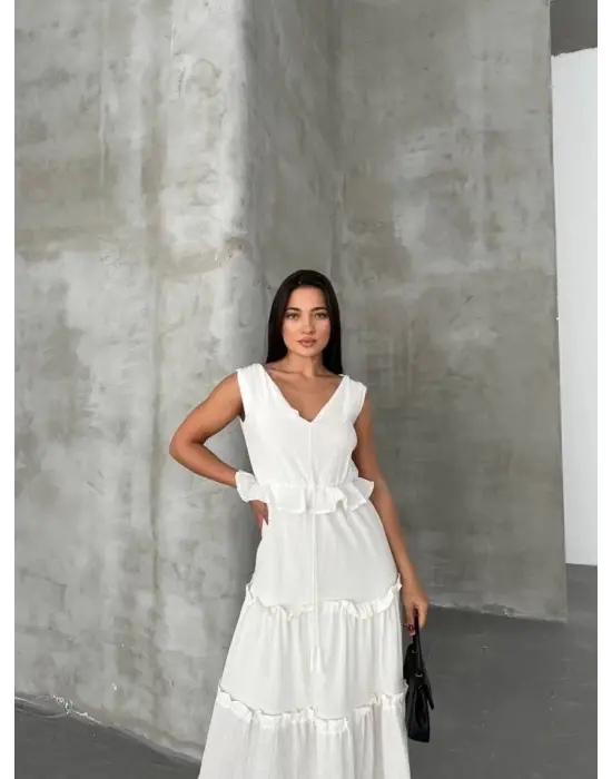 Omarı Şık ve Zarif Gece Elbisesi