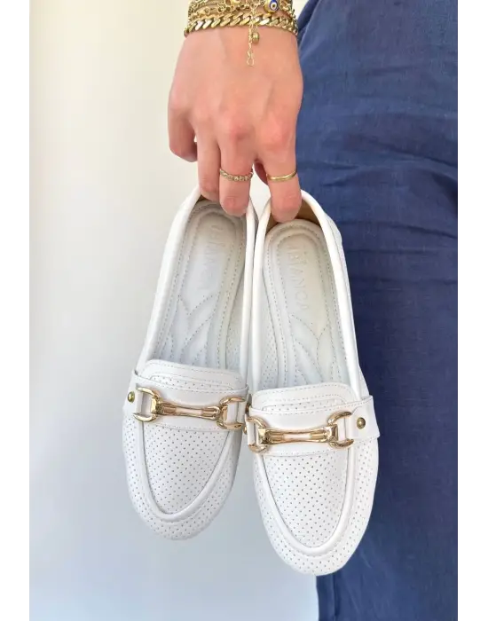 Omarı Yumuşak Dokulu Beyaz Cilt Babet Ayakkabı