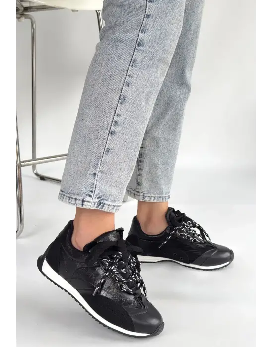 Ranu Siyah Cilt Paraşüt Detaylı Bağcıklı Spor Ayakkabı