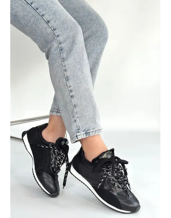 Reat Siyah Cilt Bağcıklı  Paraşüt Detaylı Spor Ayakkabı