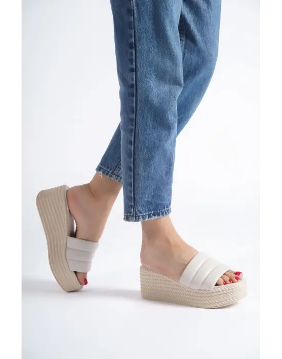 Rahat Dolgu Topuklu Bayan Terlik