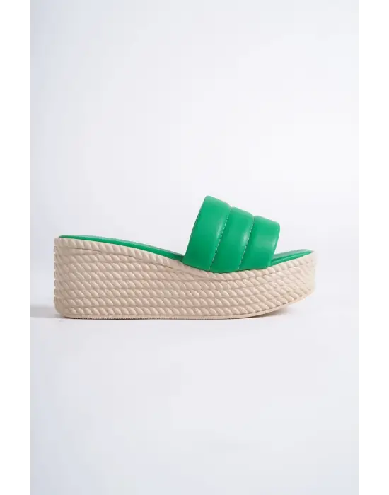 Modern Dolgu Topuklu Bayan Terlik