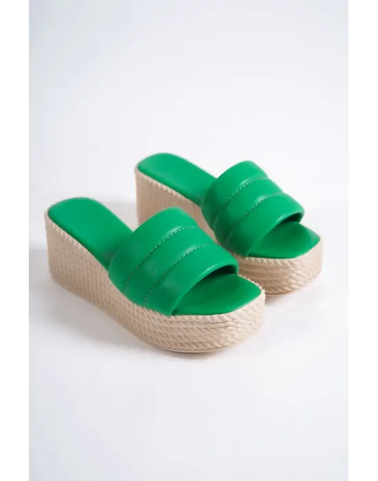 Modern Dolgu Topuklu Bayan Terlik