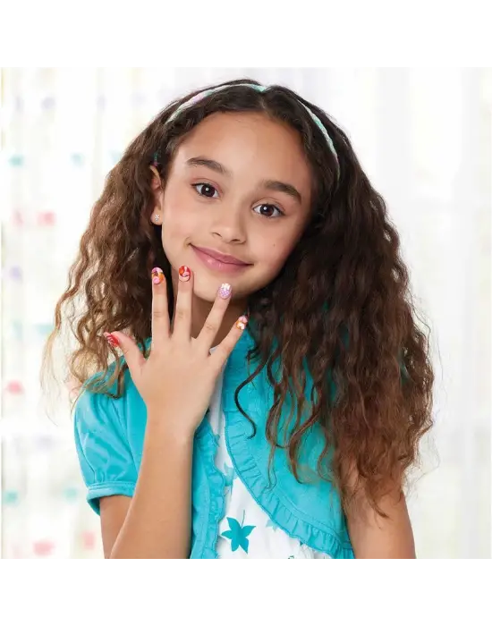 Omarı Renkli Kalpler ve Kıvrımlı Kurdeleler - Yedek Tırnak Paketi +4 yaş