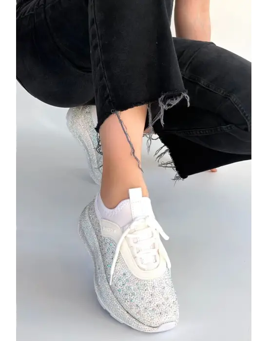 Rimay Beyaz Cilt Boncuk İşlemeli Spor Ayakkabı