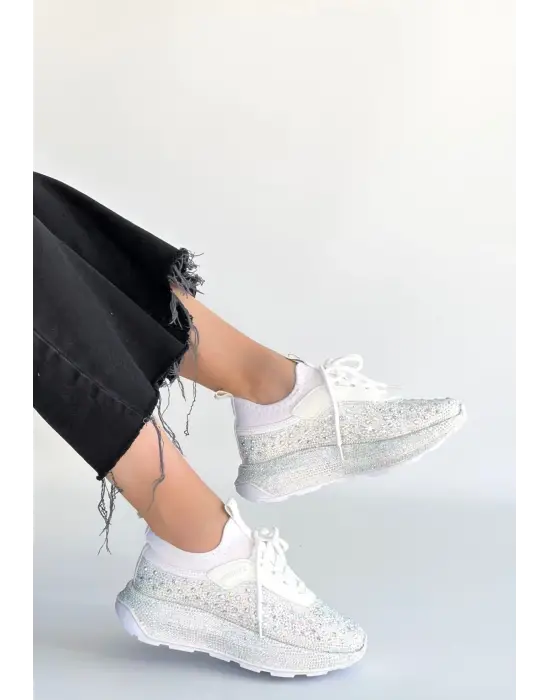 Rimay Beyaz Cilt Boncuk İşlemeli Spor Ayakkabı