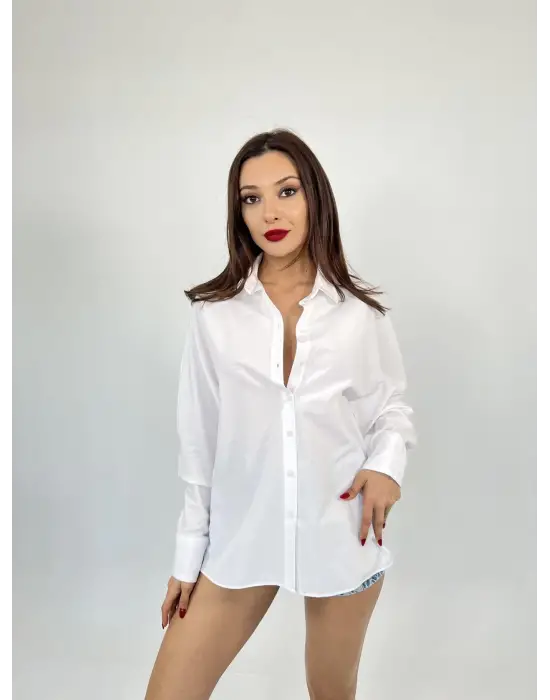 Omarı Yumuşak Pamuklu Beyaz Gömlek