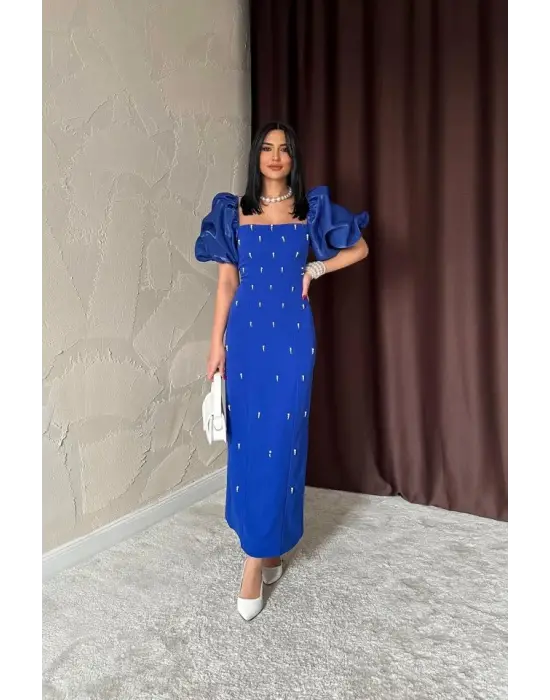 Saks İşlemeli Kolu Garnili Elbise