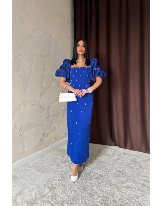 Saks İşlemeli Kolu Garnili Elbise