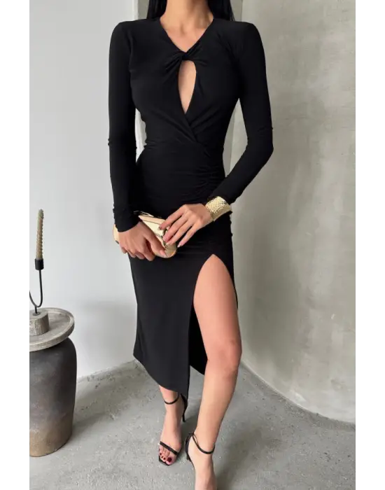 Omarı Şık Siyah Elbise Büzgü Detayıyla