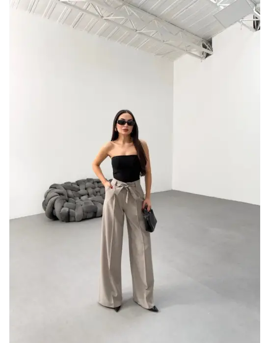 Omarı Çizgili Bel Kuşaklı Palazzo Pantolon with a Touch of Elegance