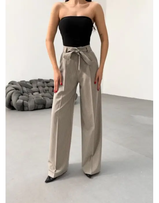 Omarı Çizgili Bel Kuşaklı Palazzo Pantolon with a Touch of Elegance