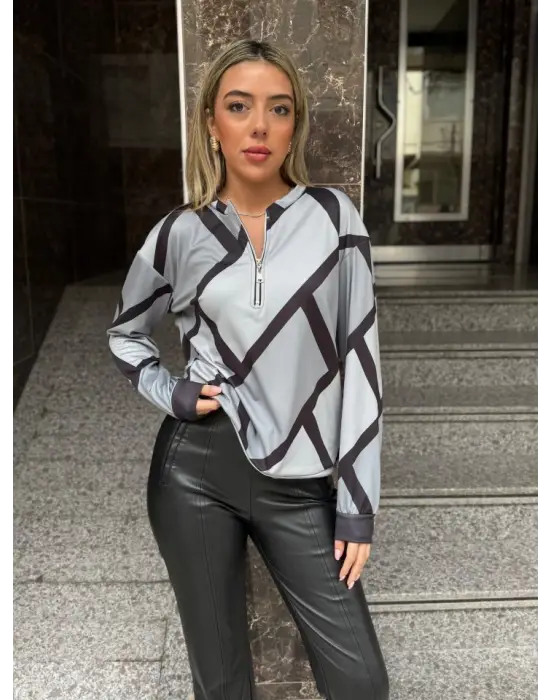 Omarı Desenli Şardonlu Uzun Kollu Kadın Bluz