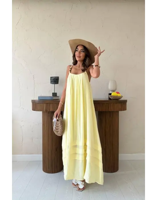 Omarı Hafif ve Şık Sarı Müslin Elbise
