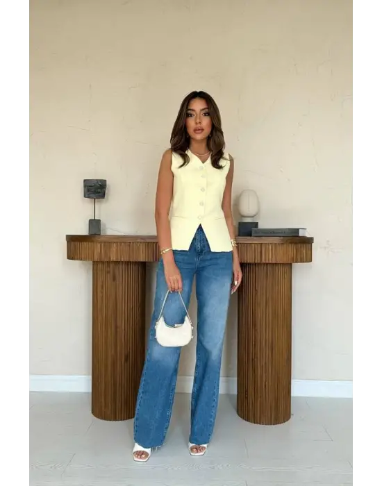 Sarı Belden Oturtma Detaylı Düğmeli Yelek