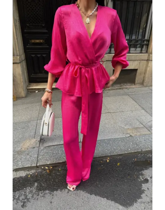 Omarı Saten Fuşya Takım - Kruvaze Bağlamalı Bluz ve Pantolon Seti
