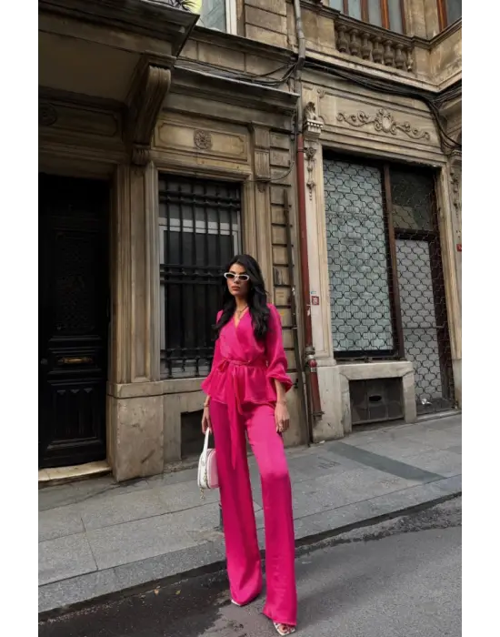 Omarı Saten Fuşya Takım - Kruvaze Bağlamalı Bluz ve Pantolon Seti