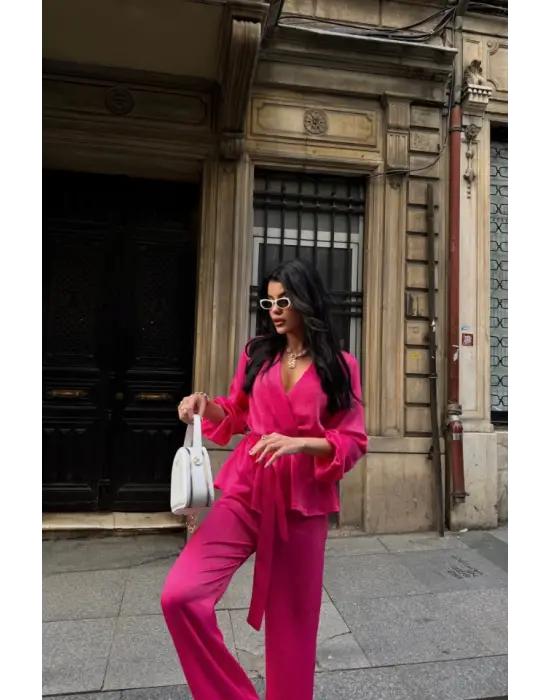 Omarı Saten Fuşya Takım - Kruvaze Bağlamalı Bluz ve Pantolon Seti