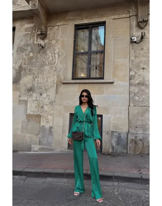 Omarı Yumuşak Saten Takım - Yeşil