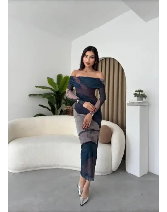 Omarı Şık Madonna Yaka Tül Elbise