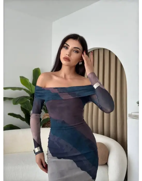 Omarı Şık Madonna Yaka Tül Elbise