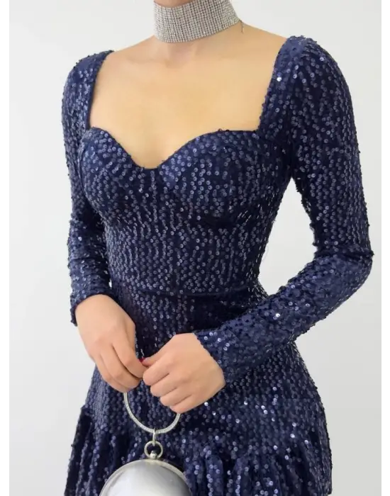 Omarı Çekicilikte Sınır Tanımayan Pul Payet Elbise