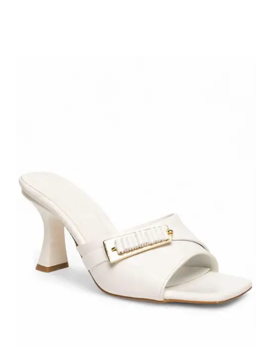 Omarı Beyaz Rugan Topuklu Terlik