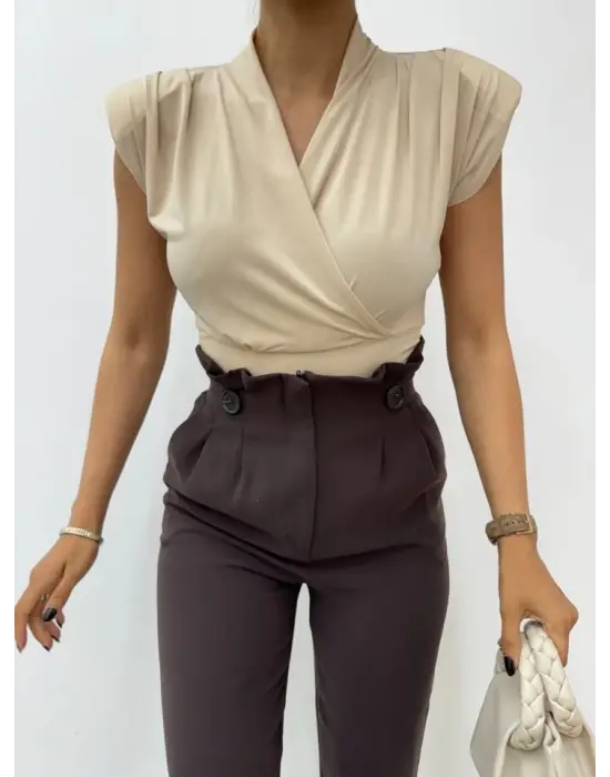 Omarı Elegan Sıfır Kol Kruvaze Bluz - Bej