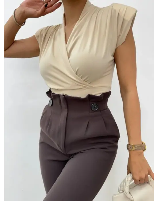 Omarı Elegan Sıfır Kol Kruvaze Bluz - Bej