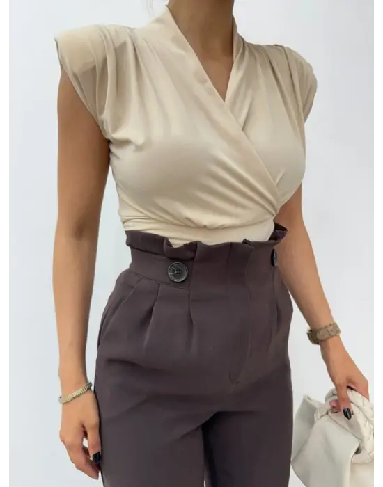 Sıfır Kol Vatkalı Kruvaze Model Sandy Bluz -Bej