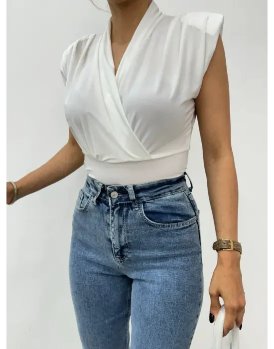 Sıfır Kol Vatkalı Kruvaze Model Sandy Bluz -Beyaz