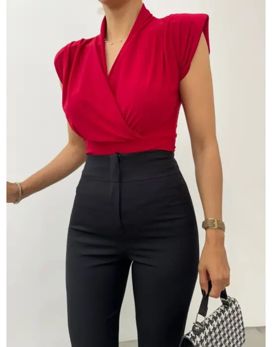 Sıfır Kol Vatkalı Kruvaze Model Sandy Bluz -Bordo