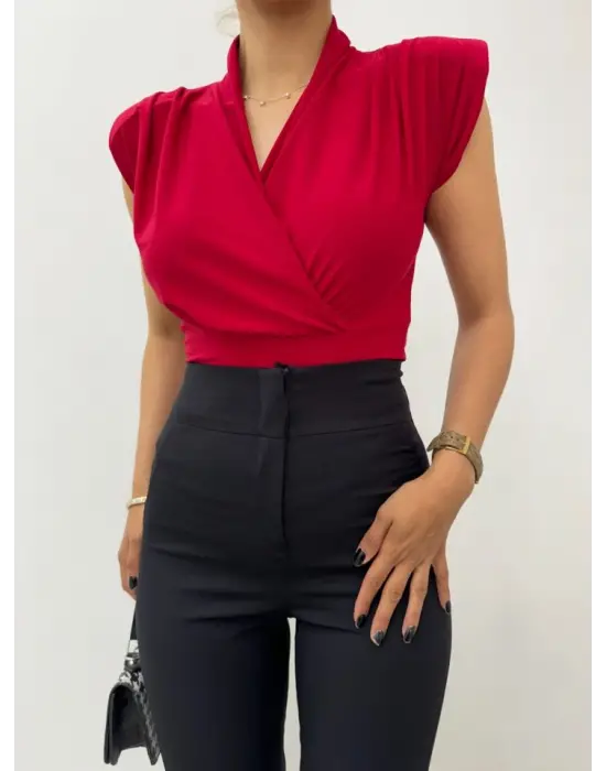 Sıfır Kol Vatkalı Kruvaze Model Sandy Bluz -Bordo