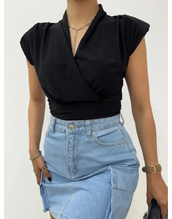 Sıfır Kol Vatkalı Kruvaze Model Sandy Bluz -Siyah