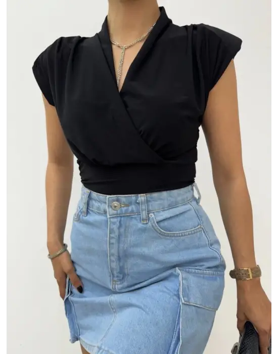 Omarı Şık Vatkalı Kruvaze Model Siyah Bluz